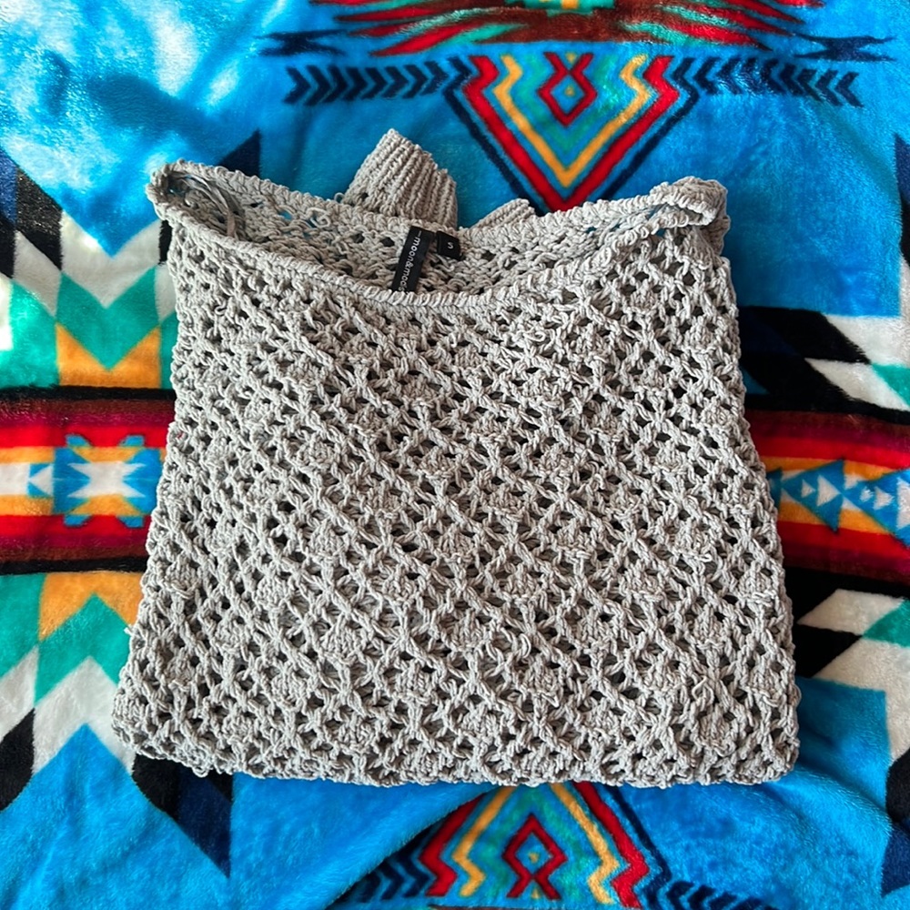 Moon and Madison crop sweater, Good condition